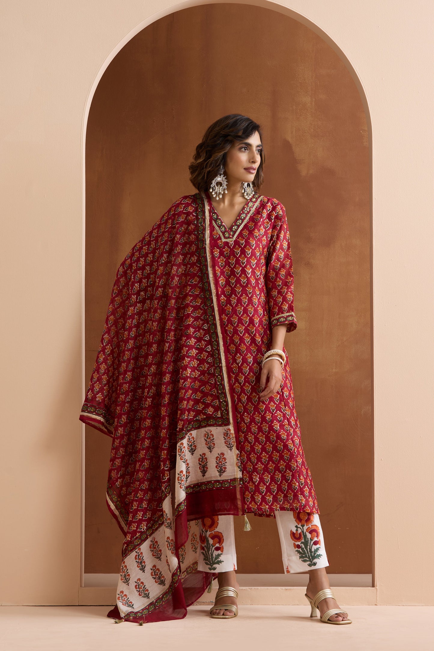 Murraya Maroon Ivy Embroidered Chanderi Kurta Set of 3