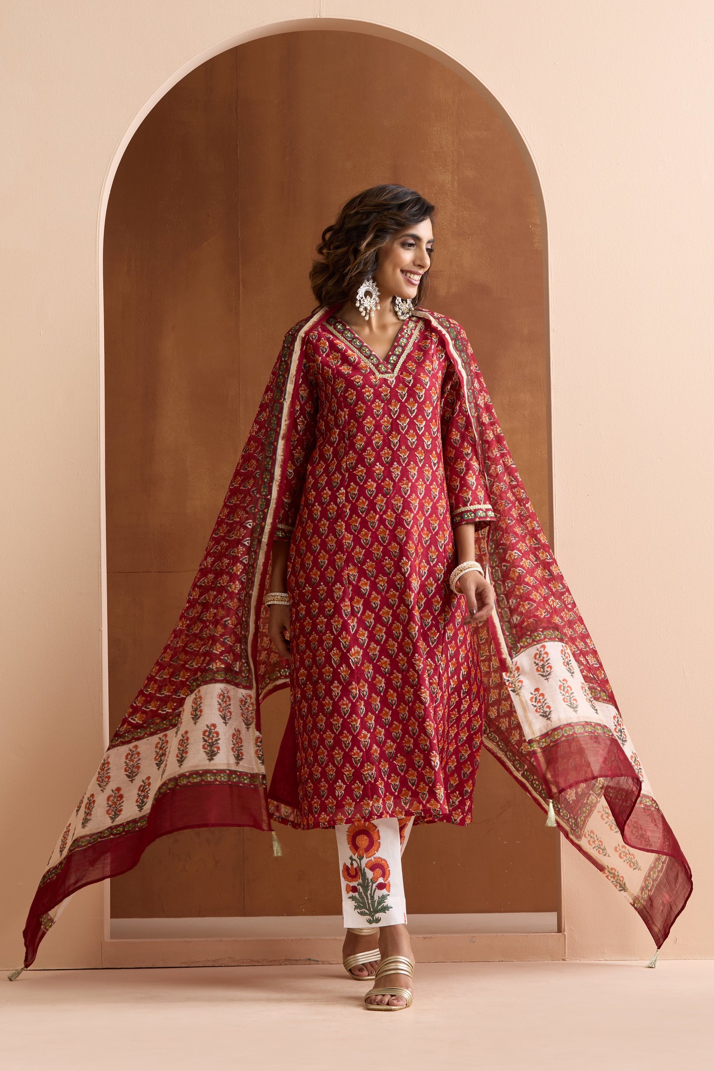 Murraya Maroon Ivy Embroidered Chanderi Kurta Set of 3