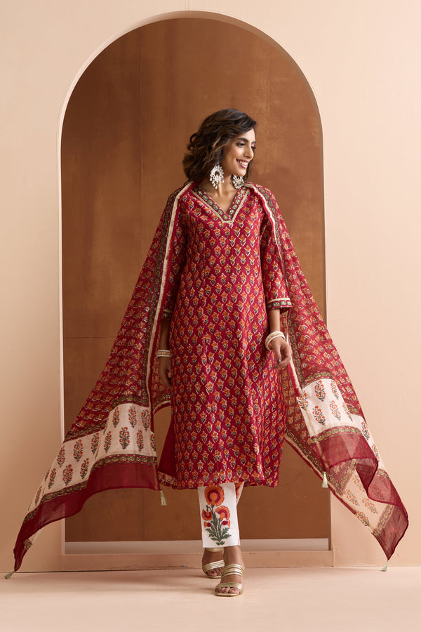 Murraya Maroon Ivy Embroidered Chanderi Kurta Set of 3