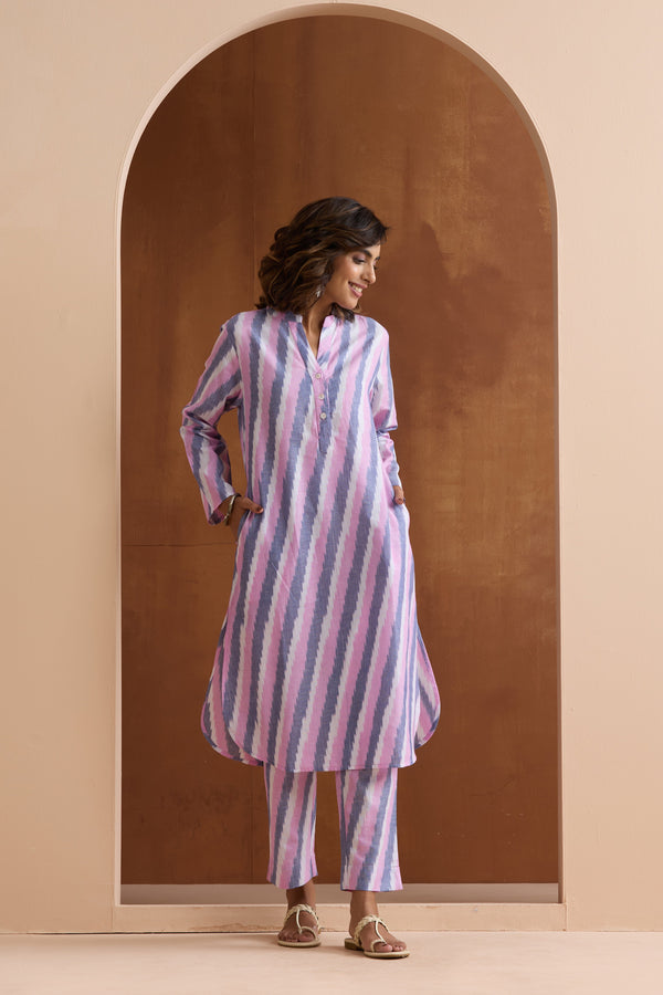 Murraya Delicate Pink Ikat Handloom Cotton Kurta Set of 2