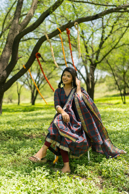 Studio  Blue Madras Checks Kanchi Cotton Top & Dupatta