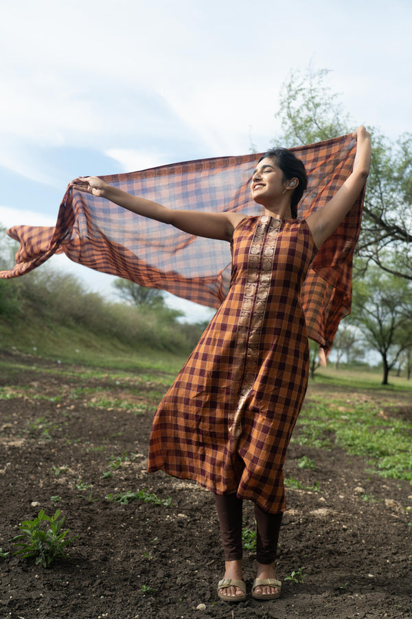 Studio  Brown With Wine Madras Checks Top & Dupatta