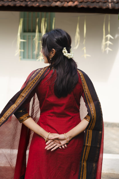 Studio Red Kanchi Cotton Top & Dupatta