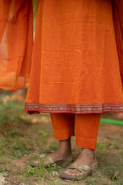 Studio Orange Malar Narayanpet Salwar Set (Top & Dupatta)
