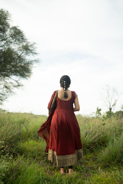 Studio  Red With Green Border Malar Narayanpet Top & Dupatta