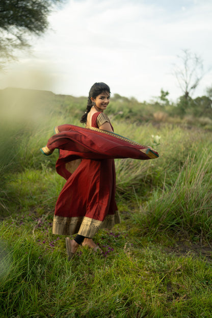 Studio  Red With Green Border Malar Narayanpet Top & Dupatta