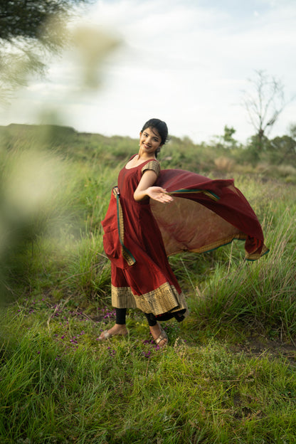 Studio  Red With Green Border Malar Narayanpet Top & Dupatta