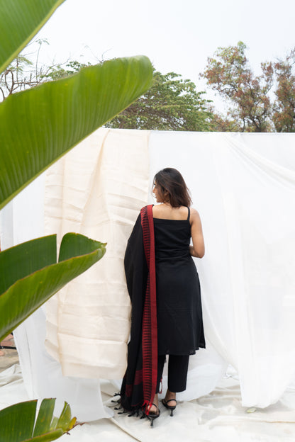 Studio Pure Handloom Kurta Top And Checks Duppata
