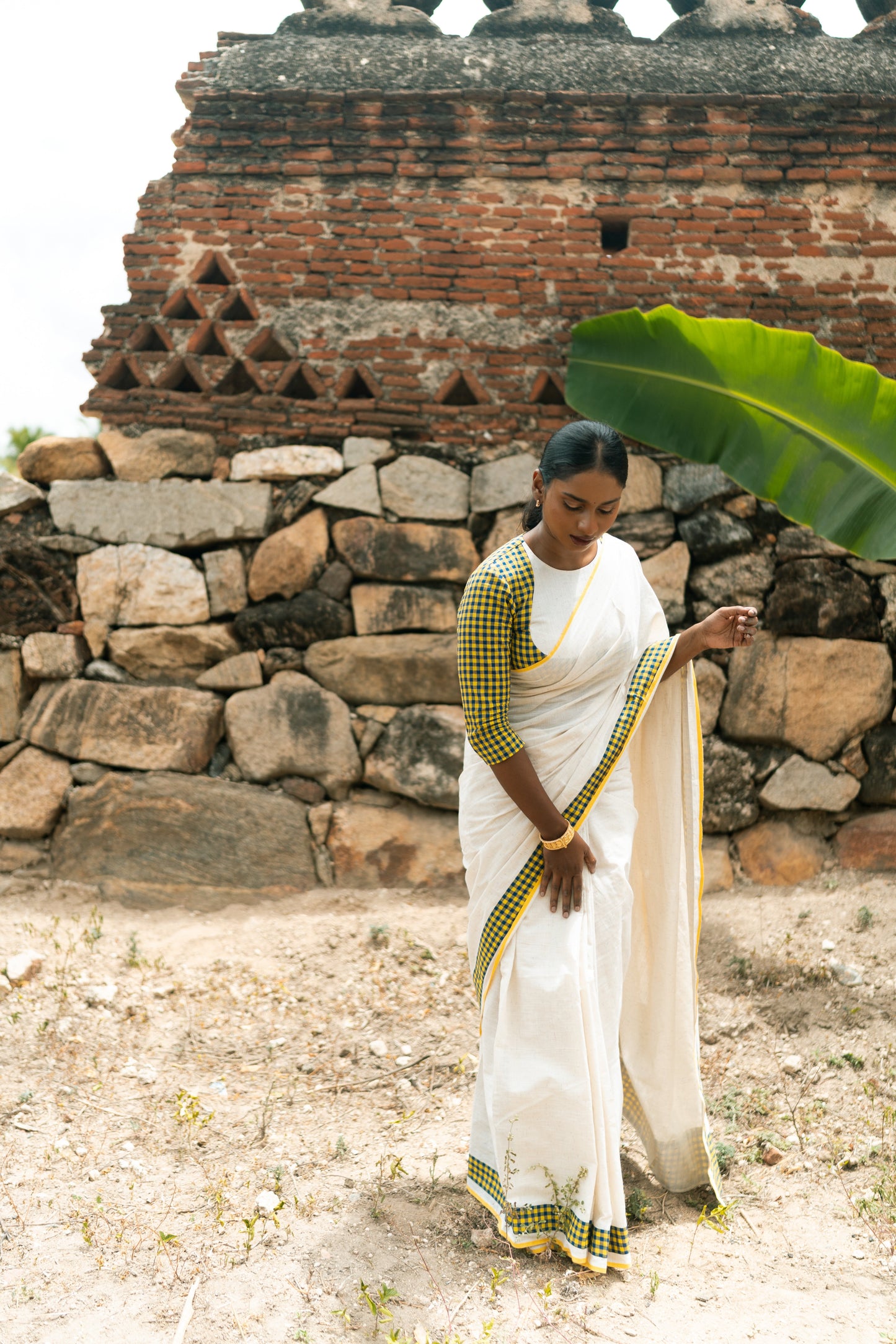 Vaazha Saree and Unstitched Blouse with 1m fabric