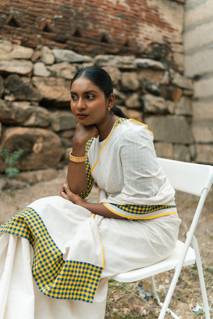Vaazha Saree and Unstitched Blouse with 1m fabric