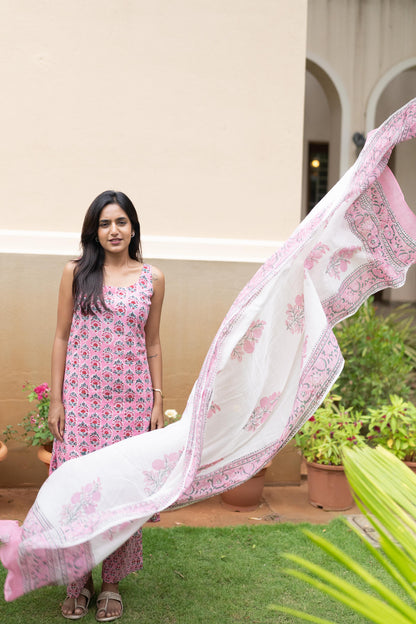Pink Handblock Printed 3 Pcs Suit Set- Sleeve Length Can be Changed