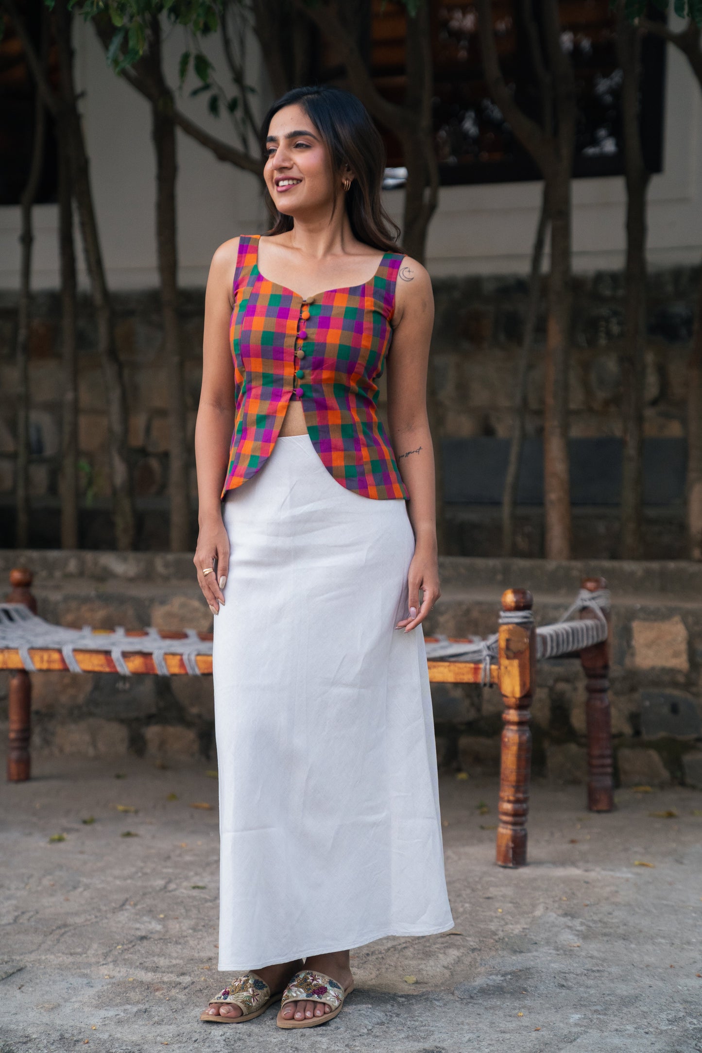 Pazhum Pazhamum Mira Corset