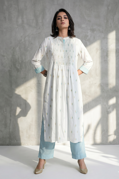 Sunleaf White Long Pintuck Yoke Kurta Top With Slit