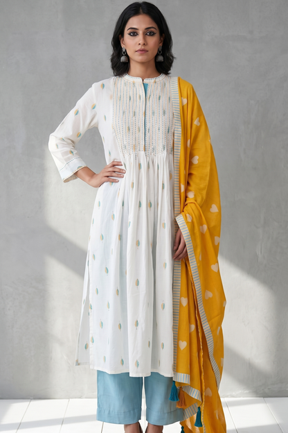 Sunleaf White Long Pintuck Yoke Kurta Top With Slit