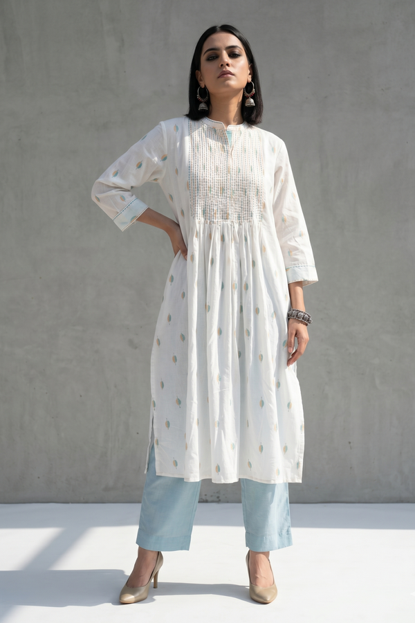 Sunleaf White Long Pintuck Yoke Kurta Top With Slit