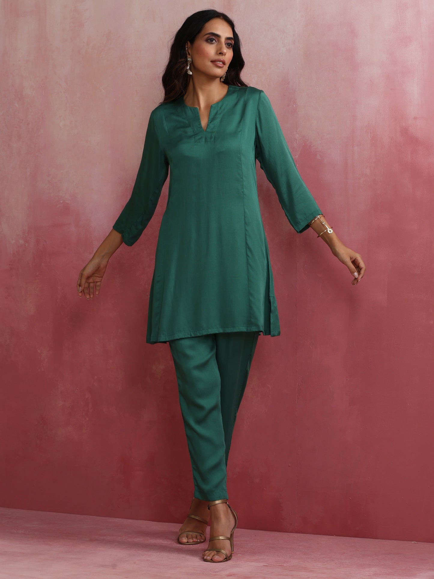 trueBrowns Green Straight Kurta Co-ord Set