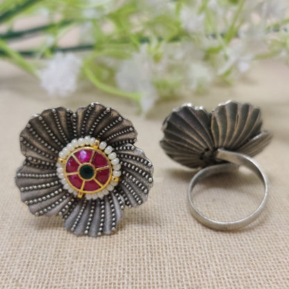 Elegant Circle  Silver Look Alike Kundan Studded Ring