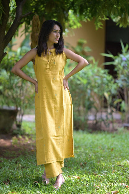 Sleeveless Jamdani Co-ord Set Og