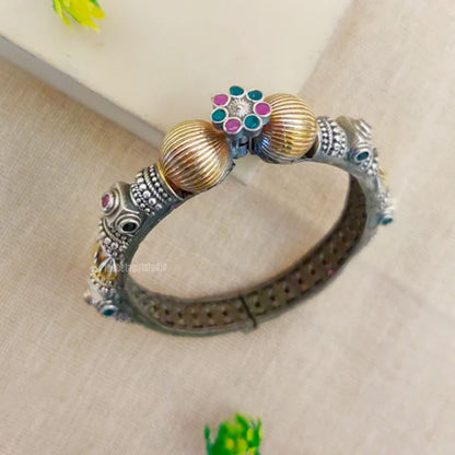 Dual tone ethnic kada