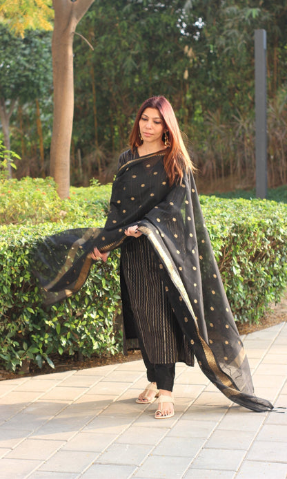 Banarasi Black & Gold Zari Kurta & Dupatta with Plain Pants - Baareeki