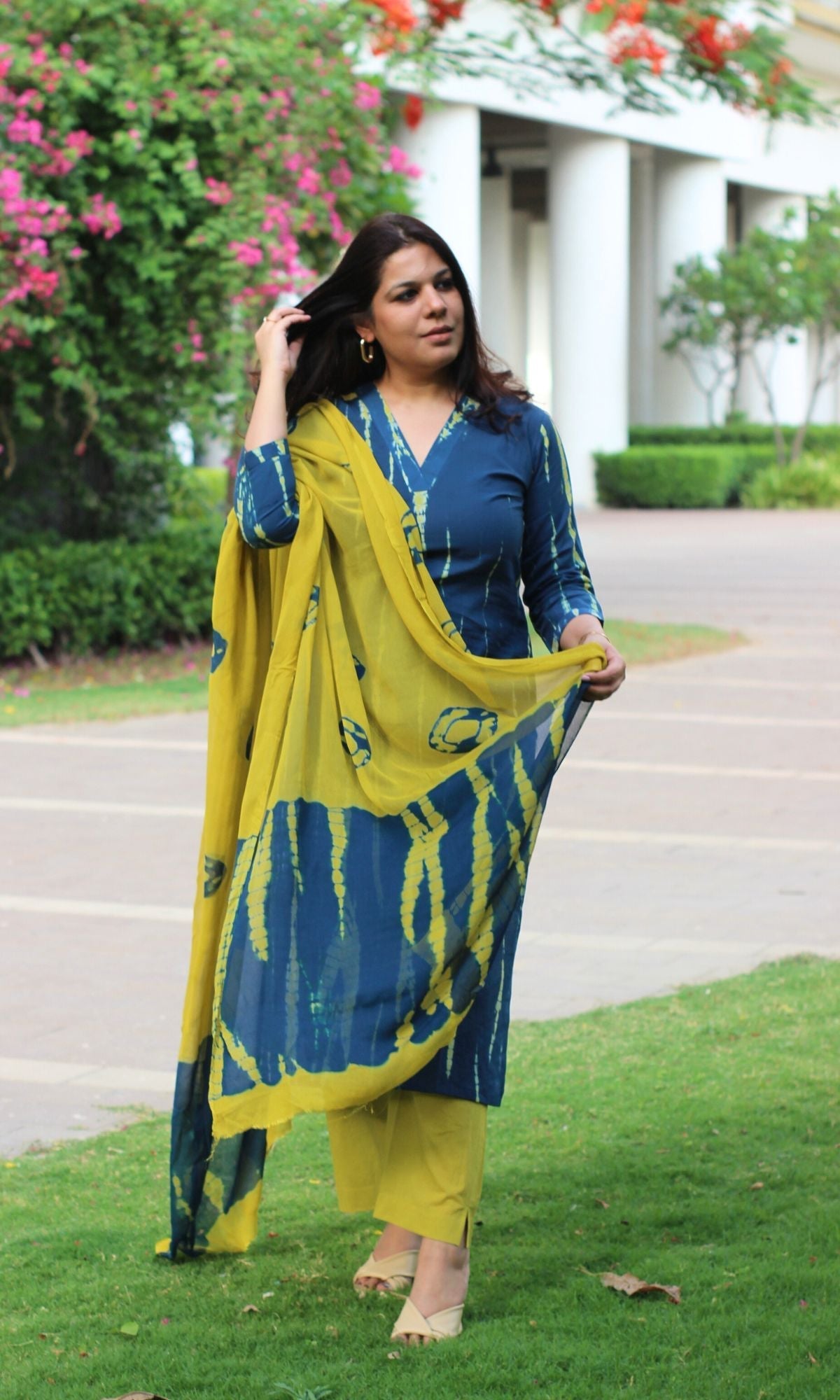 Cotton Blue Tie and Dye Suit set with Chiffon Dupatta - Baareeki