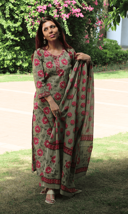 Cotton Greige Pink Floral Kurta, Pant & Printed Dupatta - Baareeki