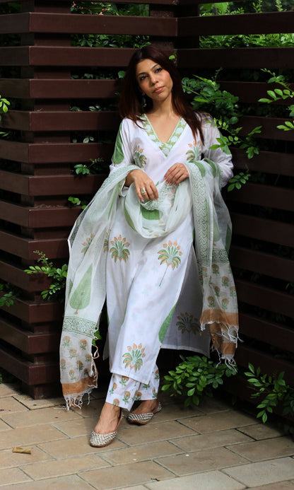 Cotton Handblock White Mughal Mehr Suit Set with Kota Doria Dupatta - Baareeki