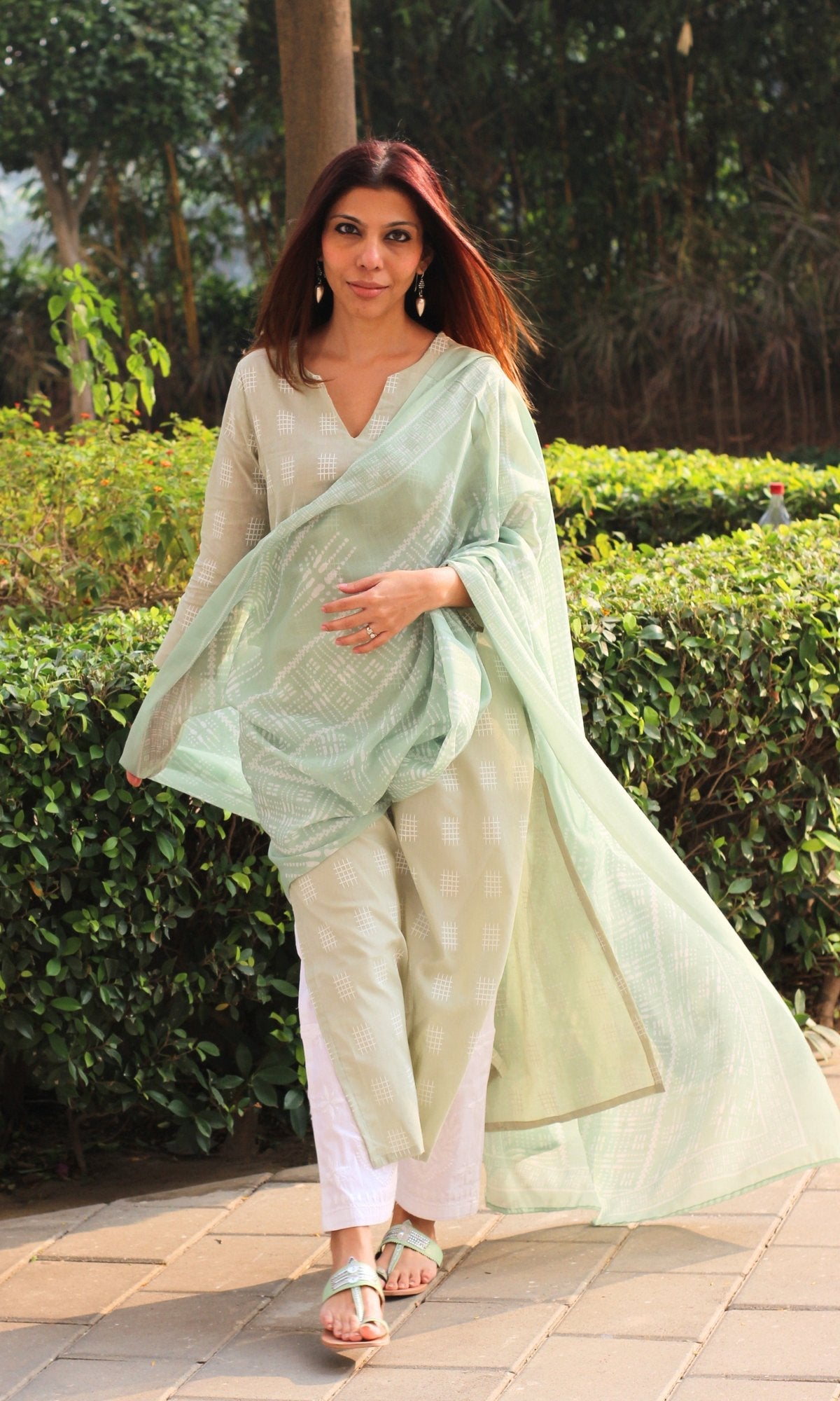 Cotton Light Khaki Weaved Kurta with Mul Printed Dupatta - Baareeki