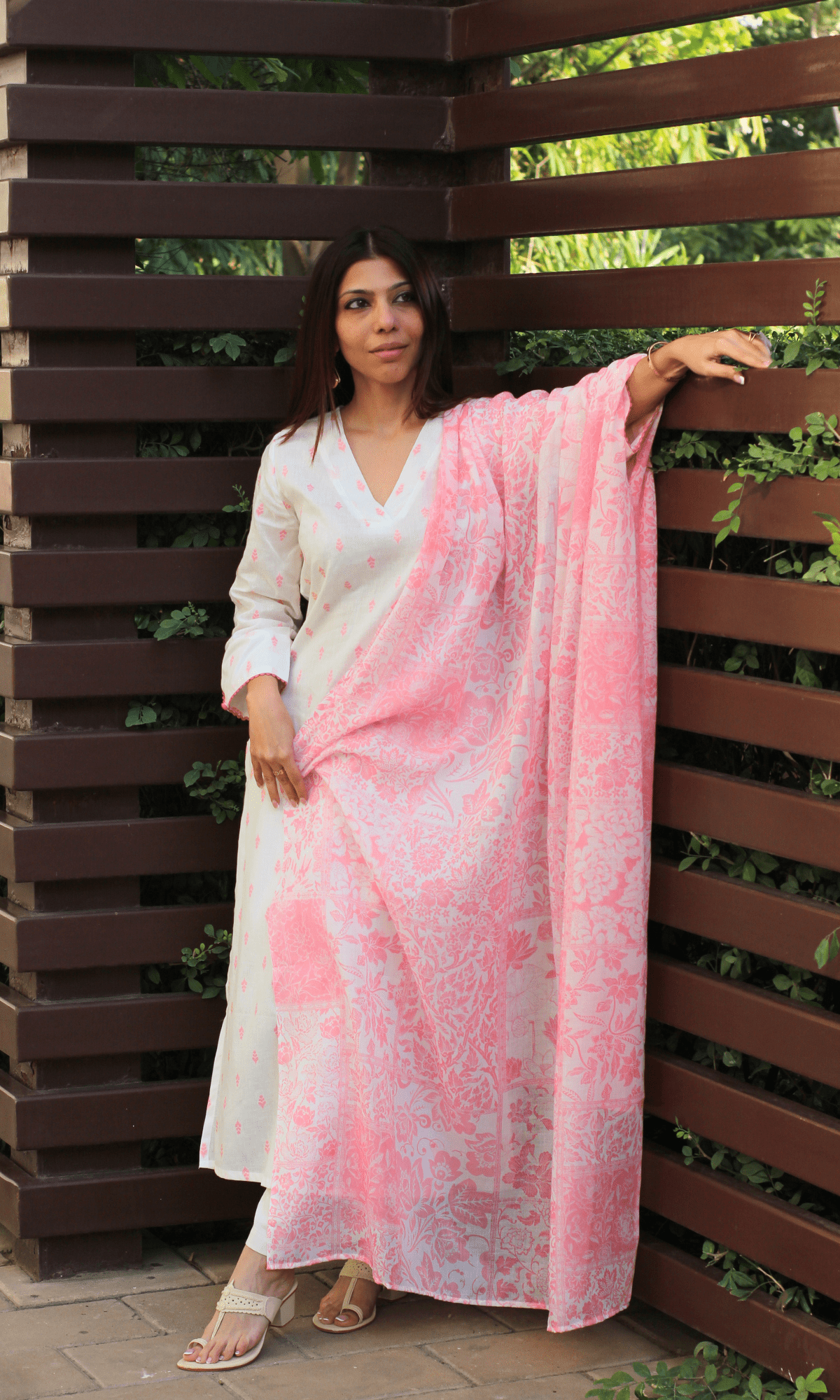 Cotton Pastel White & Pink Dobby Kurta & Printed Dupatta - Baareeki