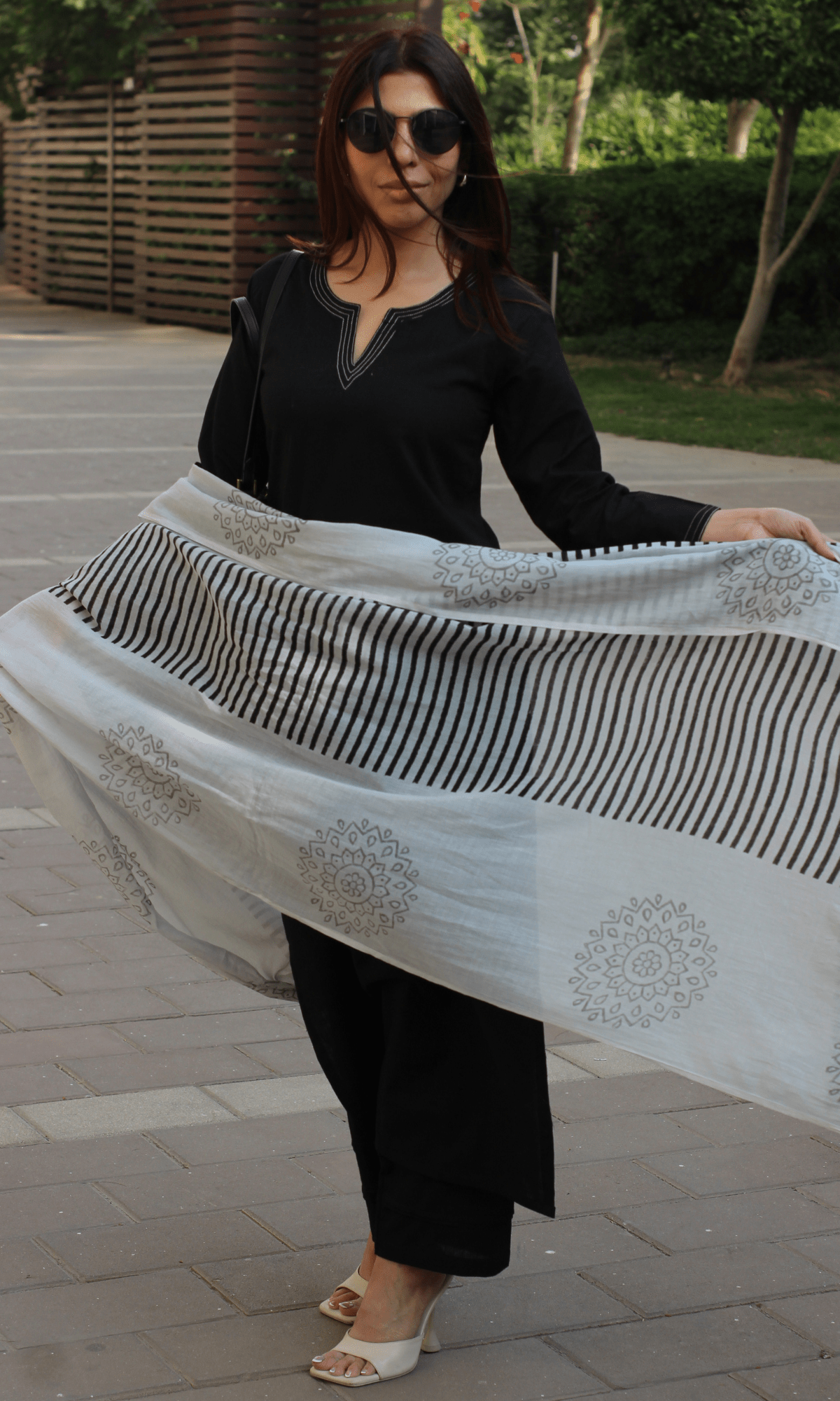 Cotton Slub Black & White Suit with Mul Line - wave Dupatta - Baareeki