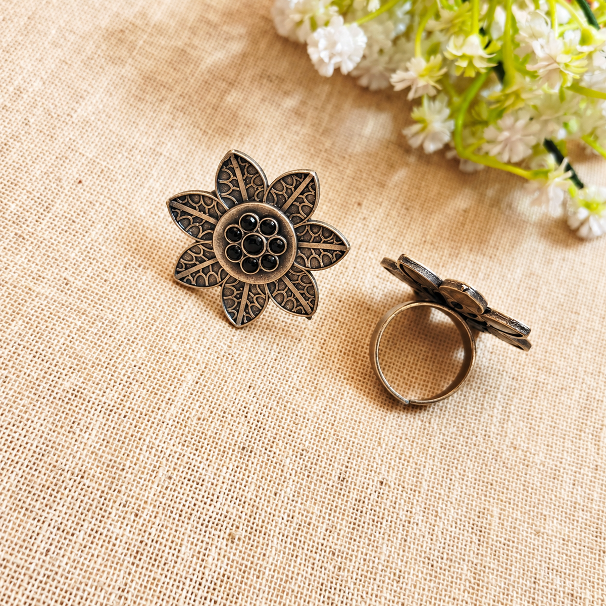 Flower Silver Look Alike Oxidized Ring
