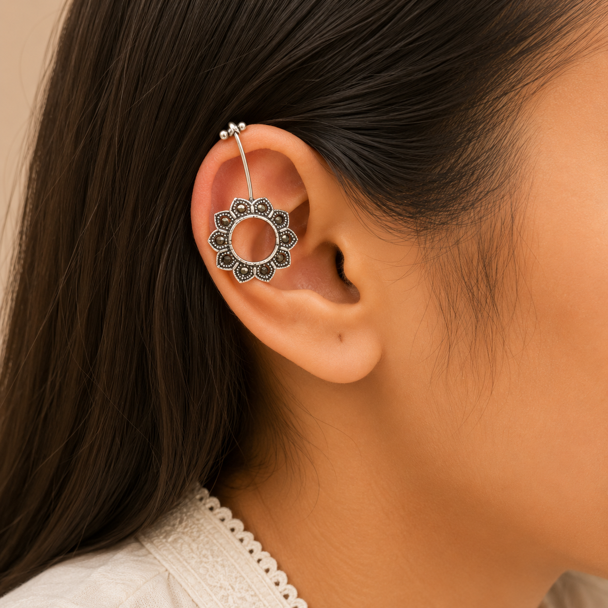 Circle Silver Look Alike Earcuff