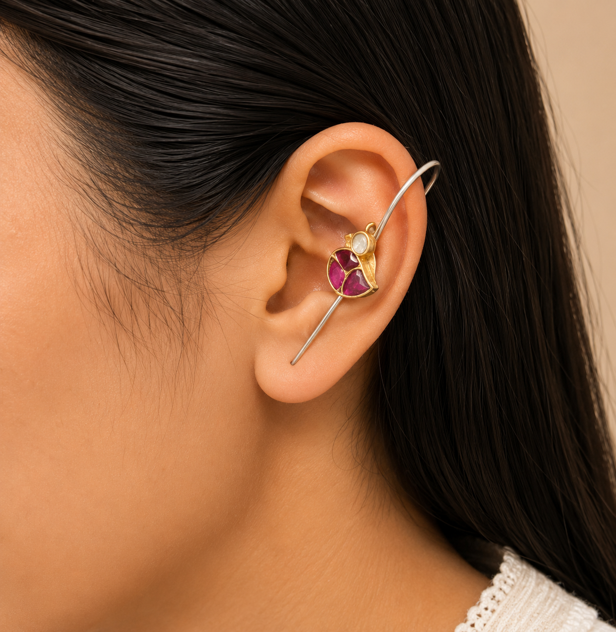 Gleam Silver Look Alike Arrow Kundan Earcuff
