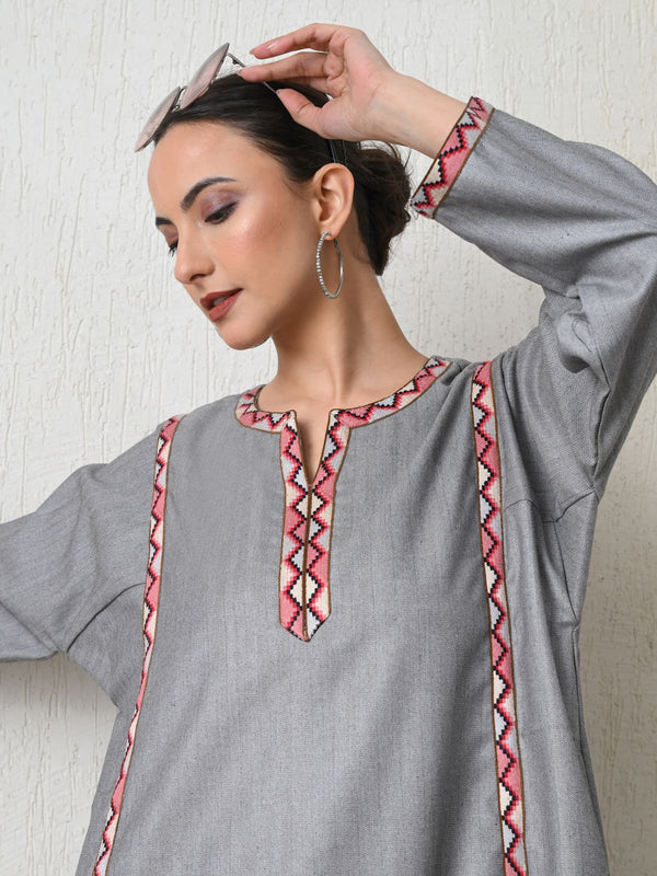 Fizza Lace Detail Kurta