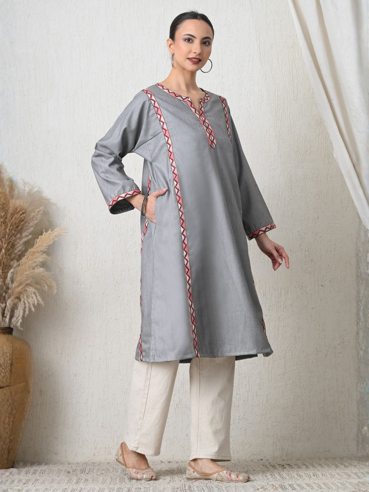 Fizza Lace Detail Kurta