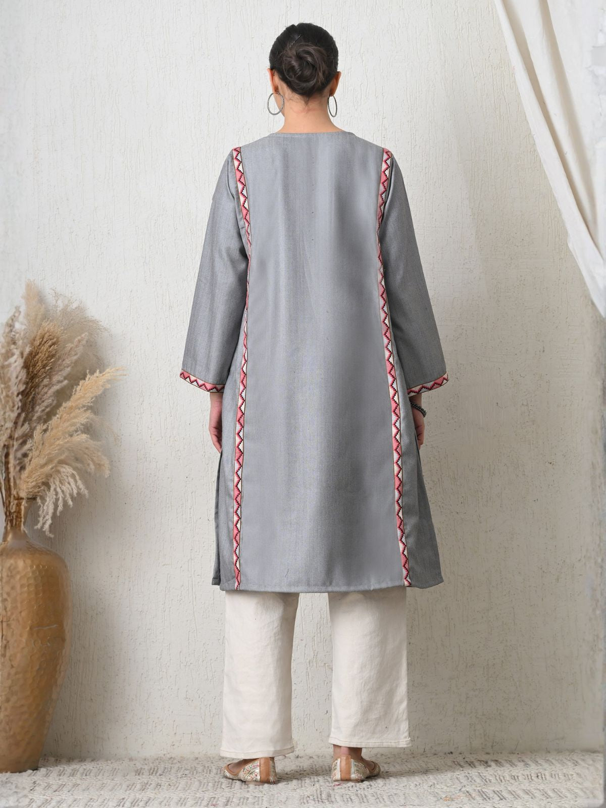 Fizza Lace Detail Kurta