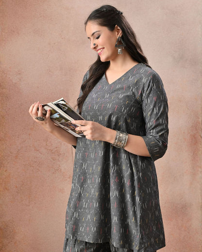 Avira Ikat Farshi Co-ord Set