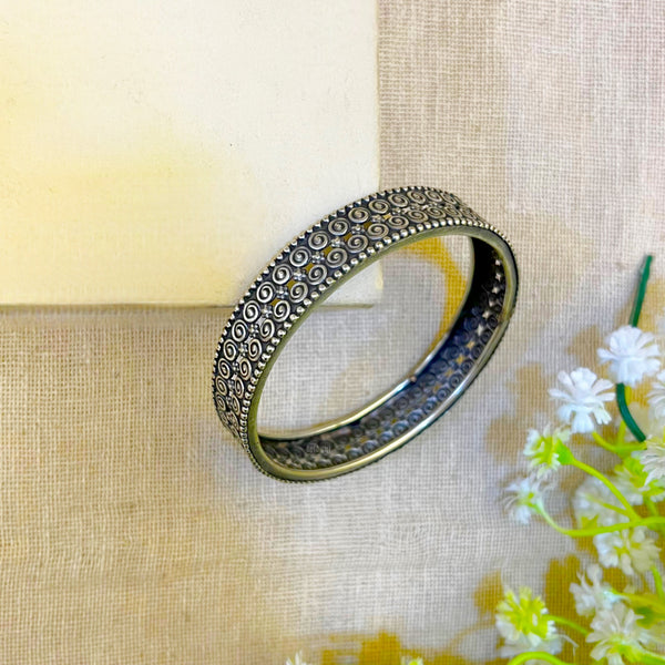 Axis Silver Look Alike Oxidized Brass Bangle