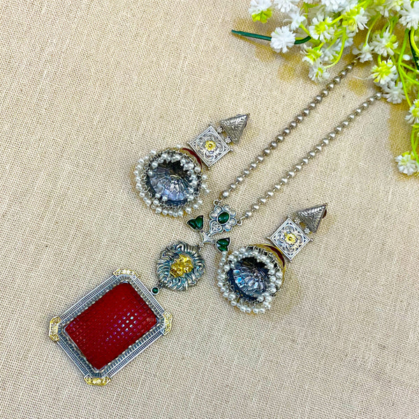 long chain necklace