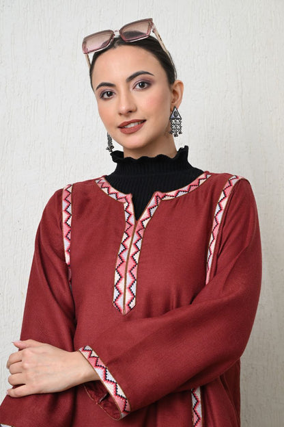 Gul Lace Detail Kurta