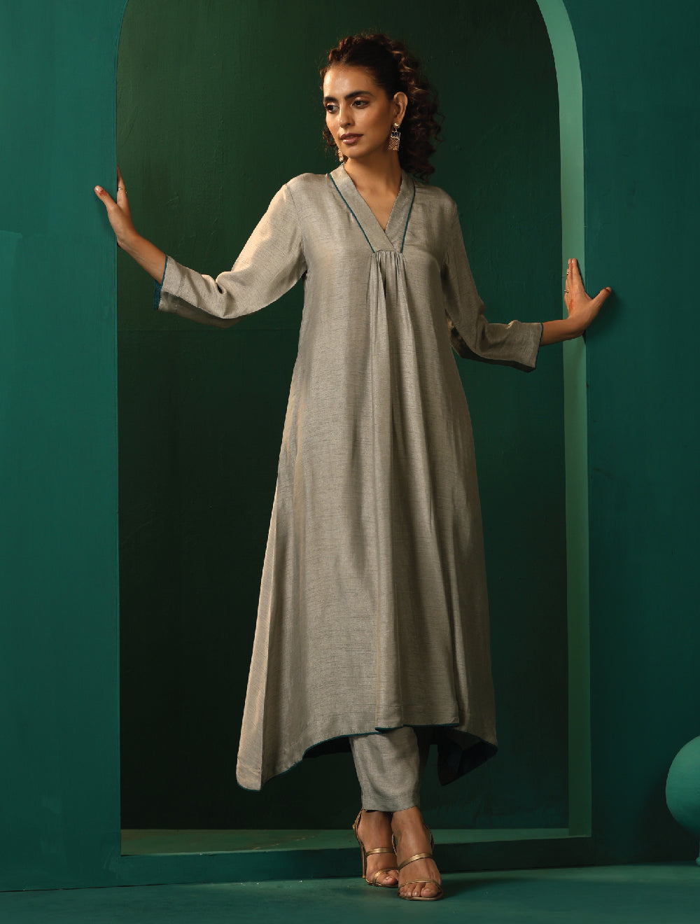 trueBrowns Grey Silk Front Gathered Kurta Pant Set