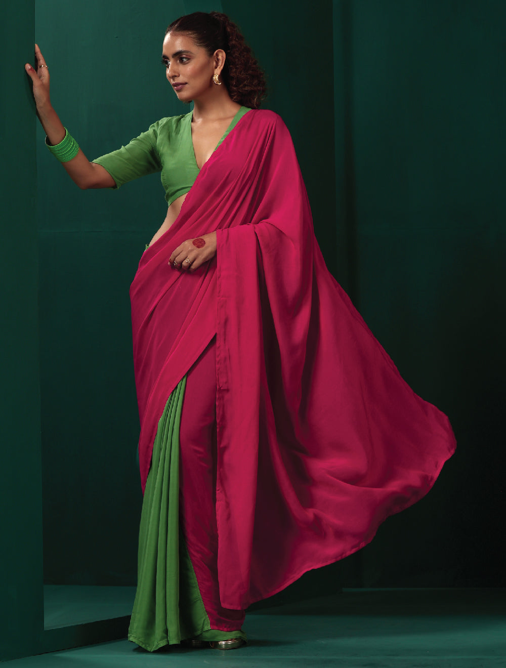 trueBrowns Green Pink Muslin Silk Ready to Wear Saree