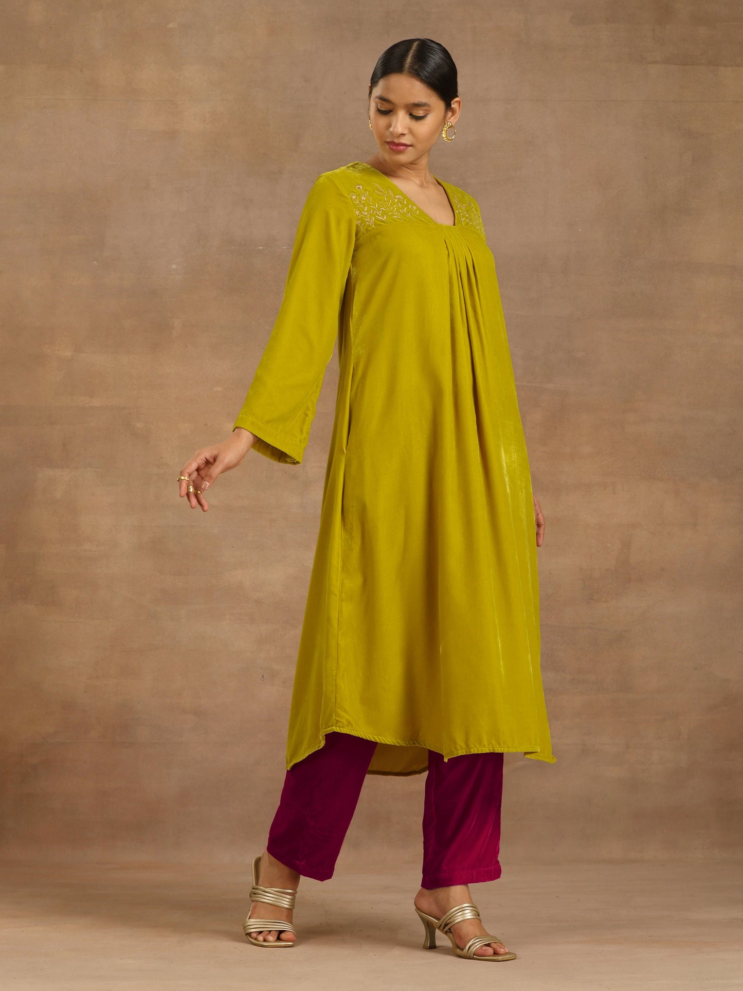 trueBrowns Lime Velvet Yoke Embroidered Kurta