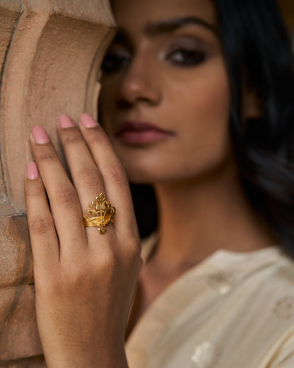 trueBrowns 22K Gold-Plated Small Leaf Ring