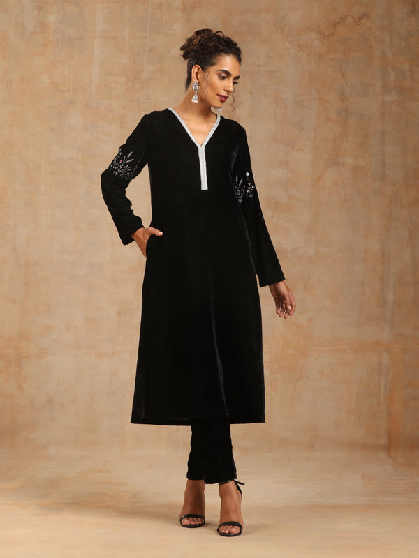 trueBrowns Black Velvet Sleeve Embroidered Kurta