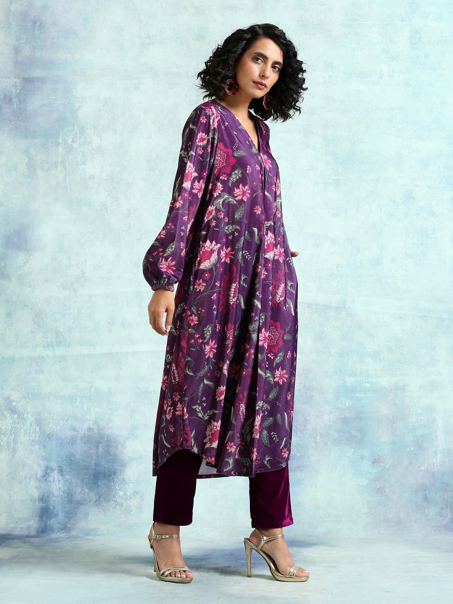 Wine Printed Velvet Neck Pleat Kurta