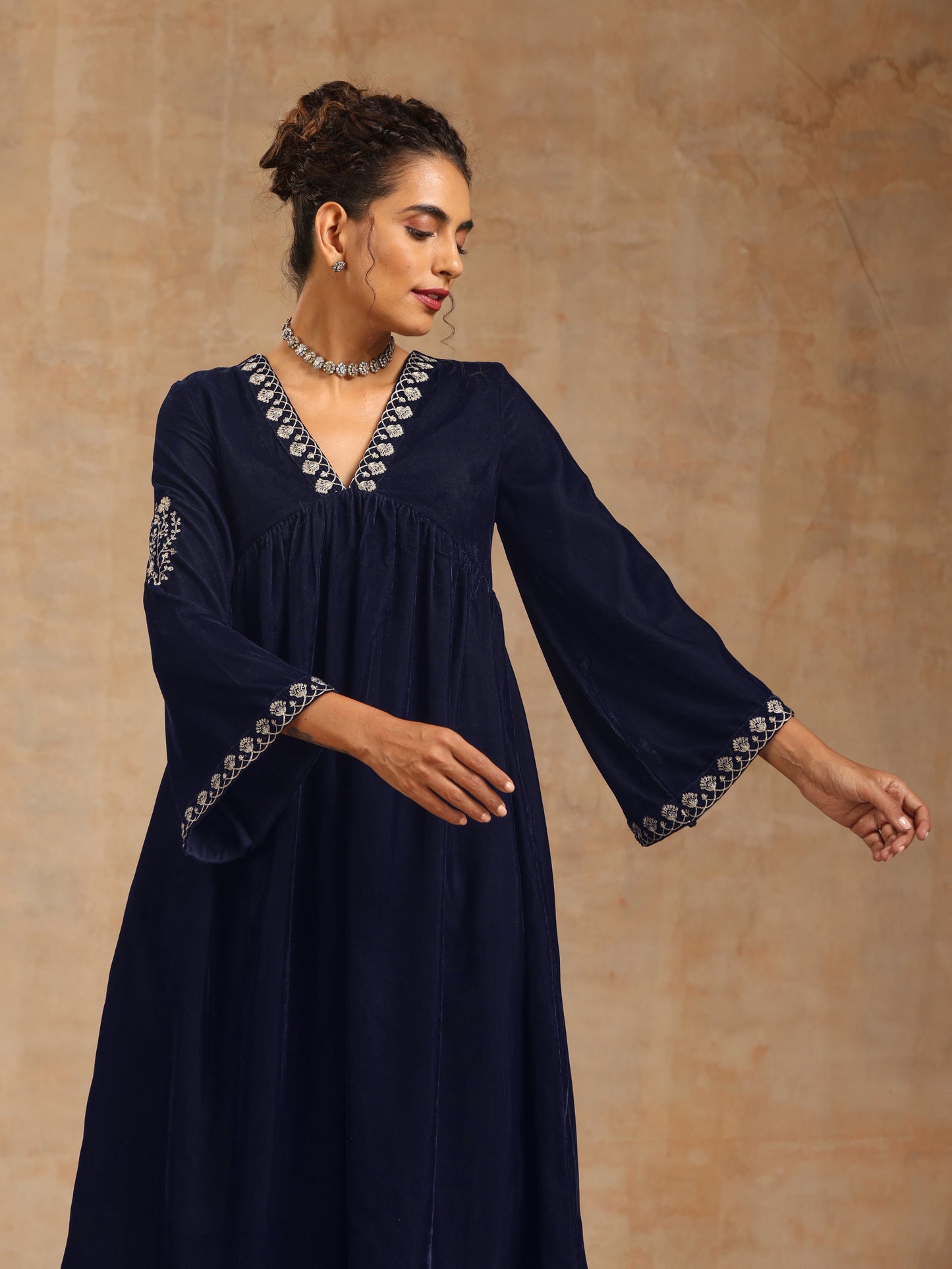 trueBrowns Midnight Blue Velvet Embroidered Kurta