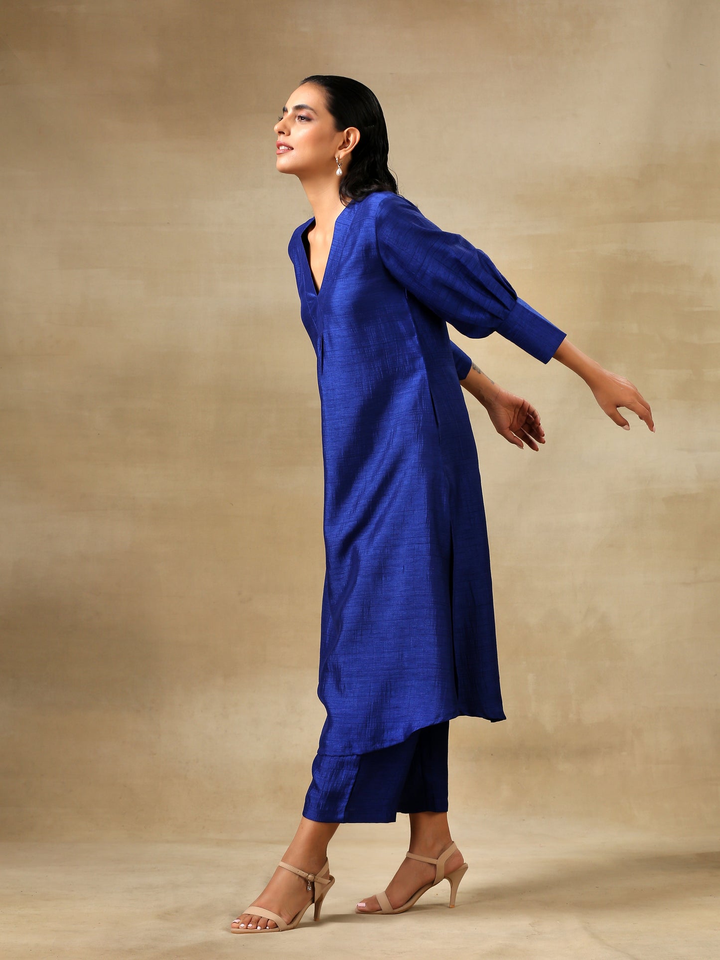 Blue Textured Silk Puff Sleeve Kurta Pant Set