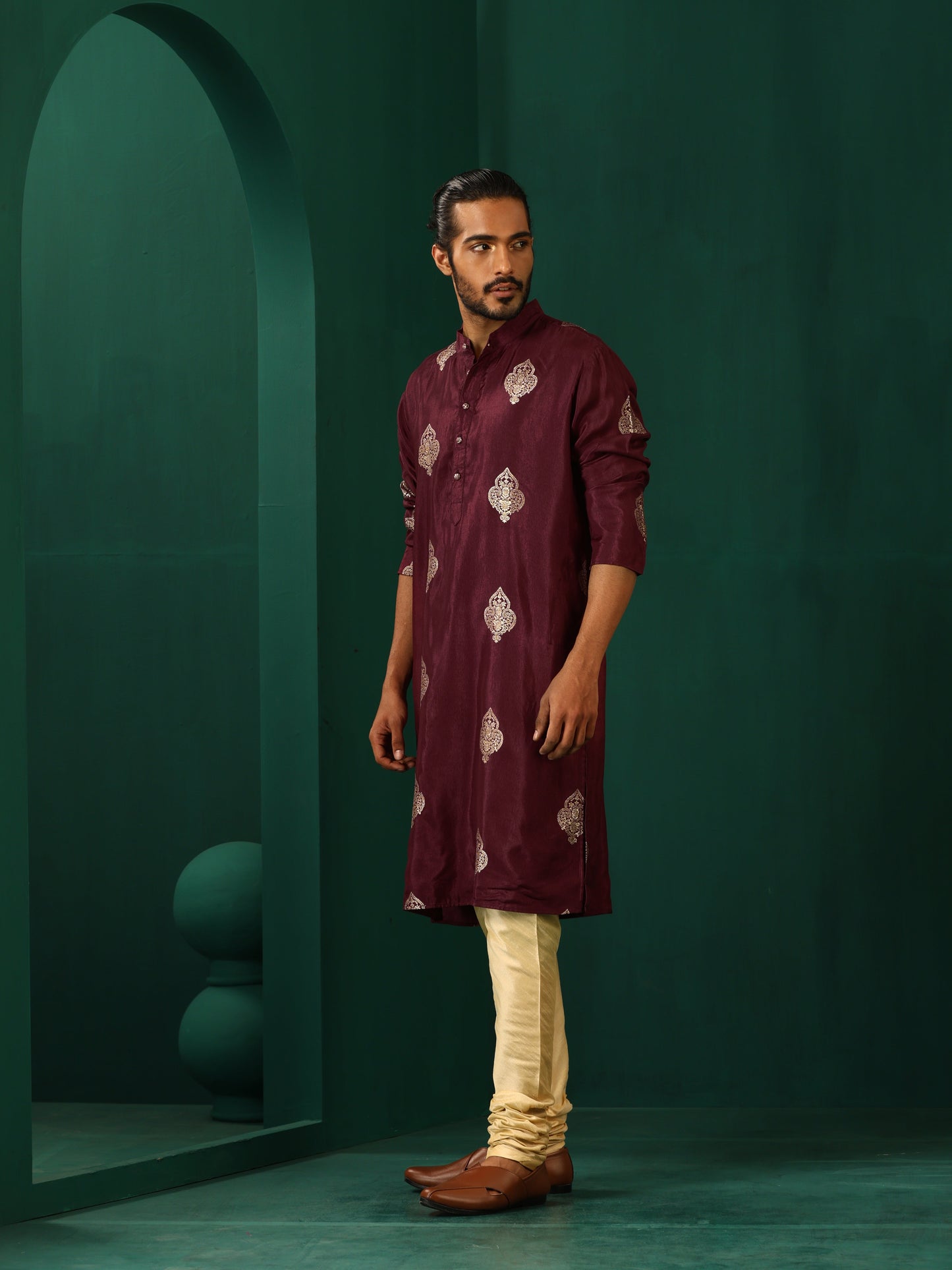 trueBrowns Men's Wine Geometric Viscose Silk Long Kurta