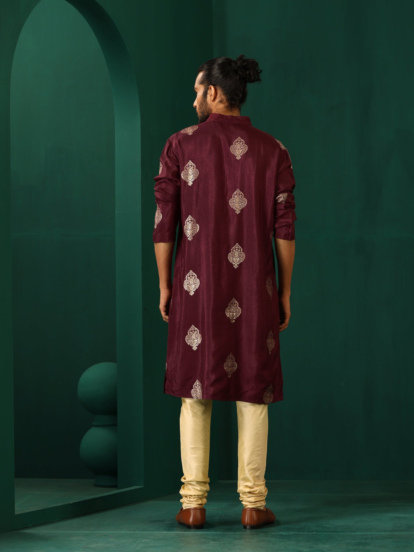 trueBrowns Men's Wine Geometric Viscose Silk Long Kurta